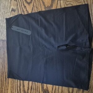 Nike SKIMS SHINE BONDED WAIST 5" BIKER SHORT
